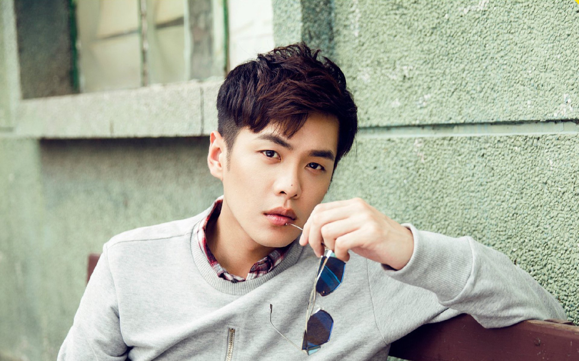 开云·Kaiyun网页版-波兰选手赫梅列夫斯基决赛全力以赴