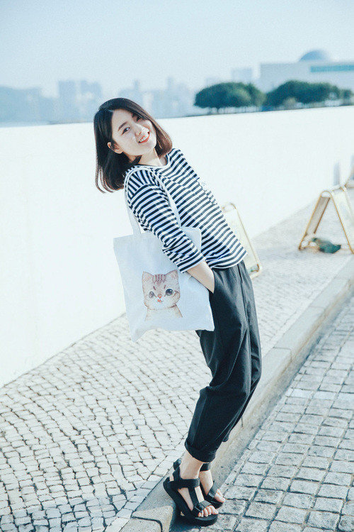 马里特·斯滕伯根展现新生代游泳实力，马滕·斯特克伦博赫