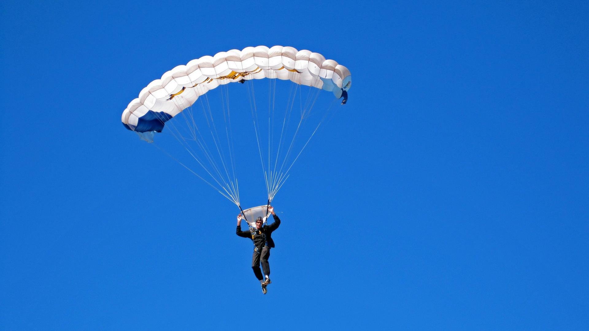 体育新闻中心推动体育赛事4K高清直播技术升级,体育新闻播报视频